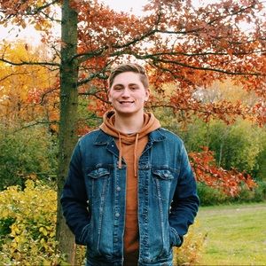 Meet your Posher, Ethan